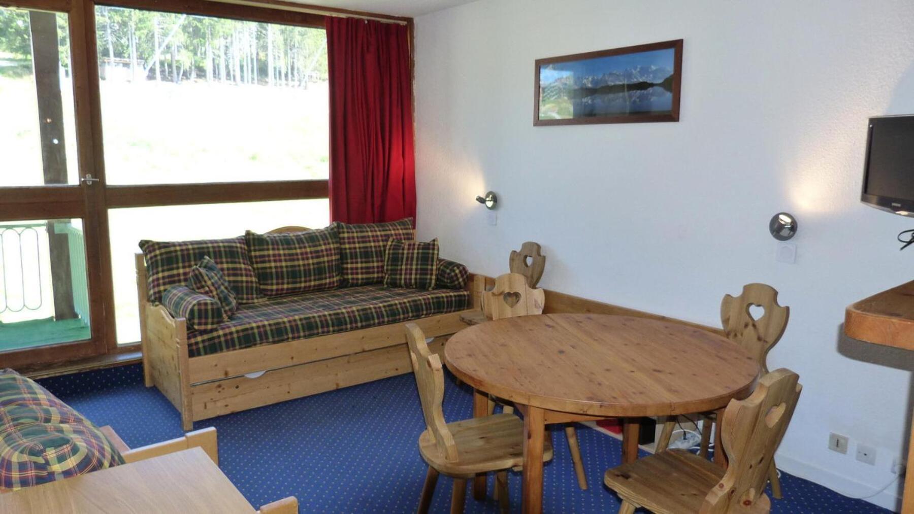 Apartment Tournavelles - 2 Pieces 5 Personnes Avec Vue Sur Les Pistes, Skis Aux Pieds Et Des Commerces, Proche De L'esf Et De La Garderie Dan Mae-2071